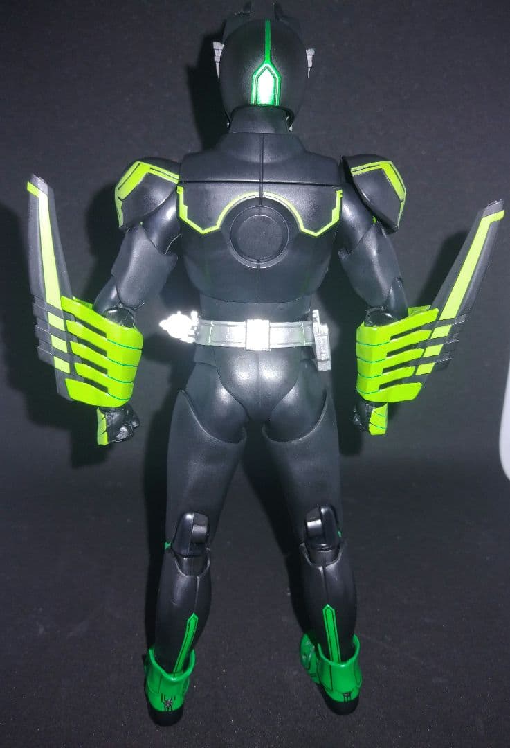 S.H.Figuarts（真骨彫製法）仮面ライダーオーズ ガタキリバコンボ