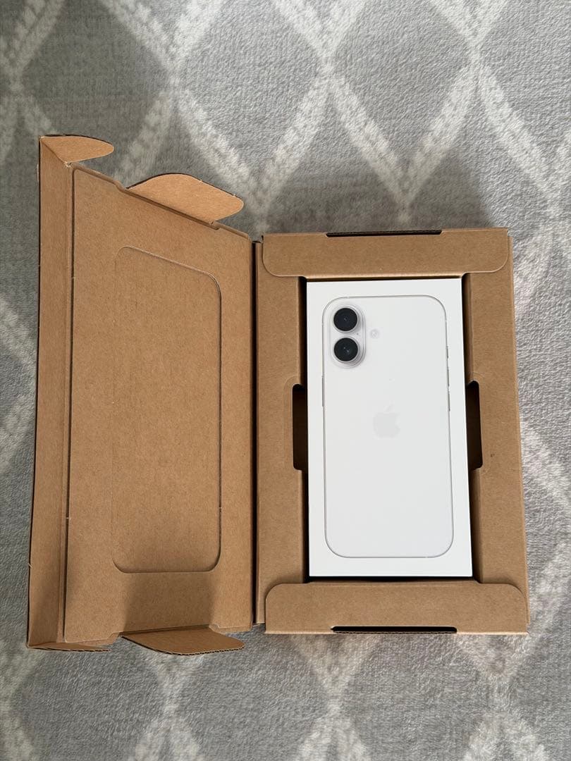 新品未開封】iPhone17 256GB ホワイト simフリー - メルカリ