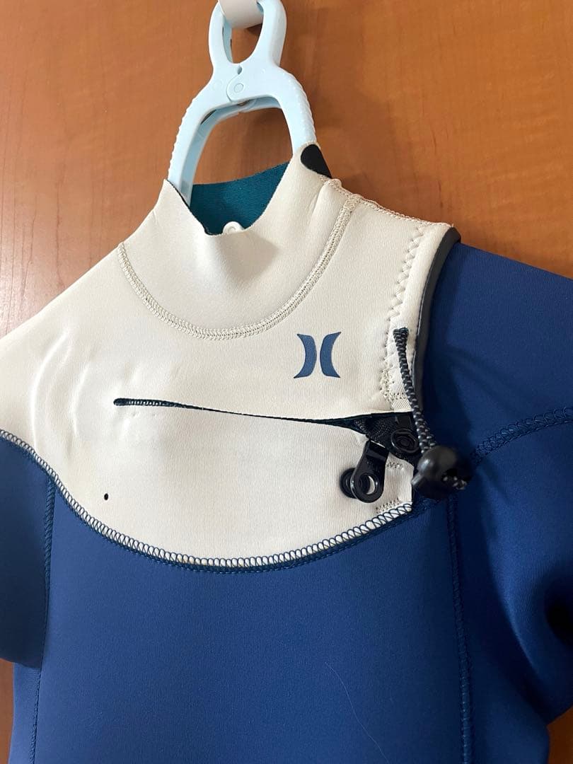 キッズ フルスーツHurley ブルー/オフホワイト8号（132~140cm）