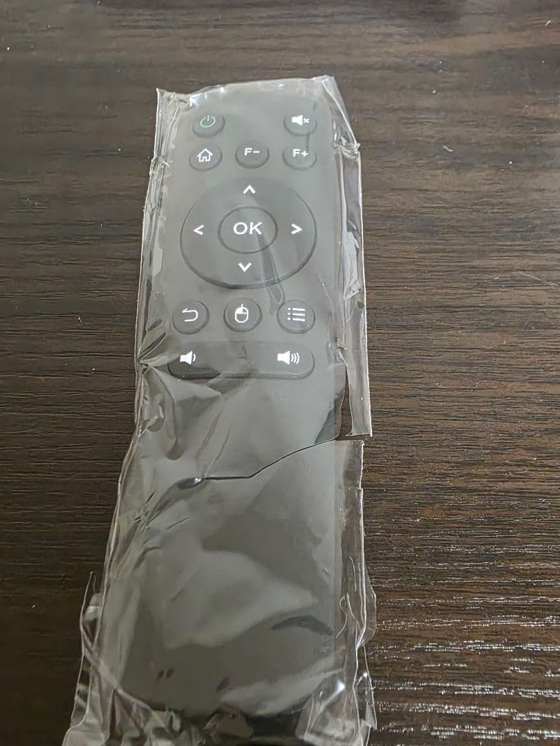 ✨2025年最新✨美品✨HD MULTIMEDIA 小型プロジェクター 白