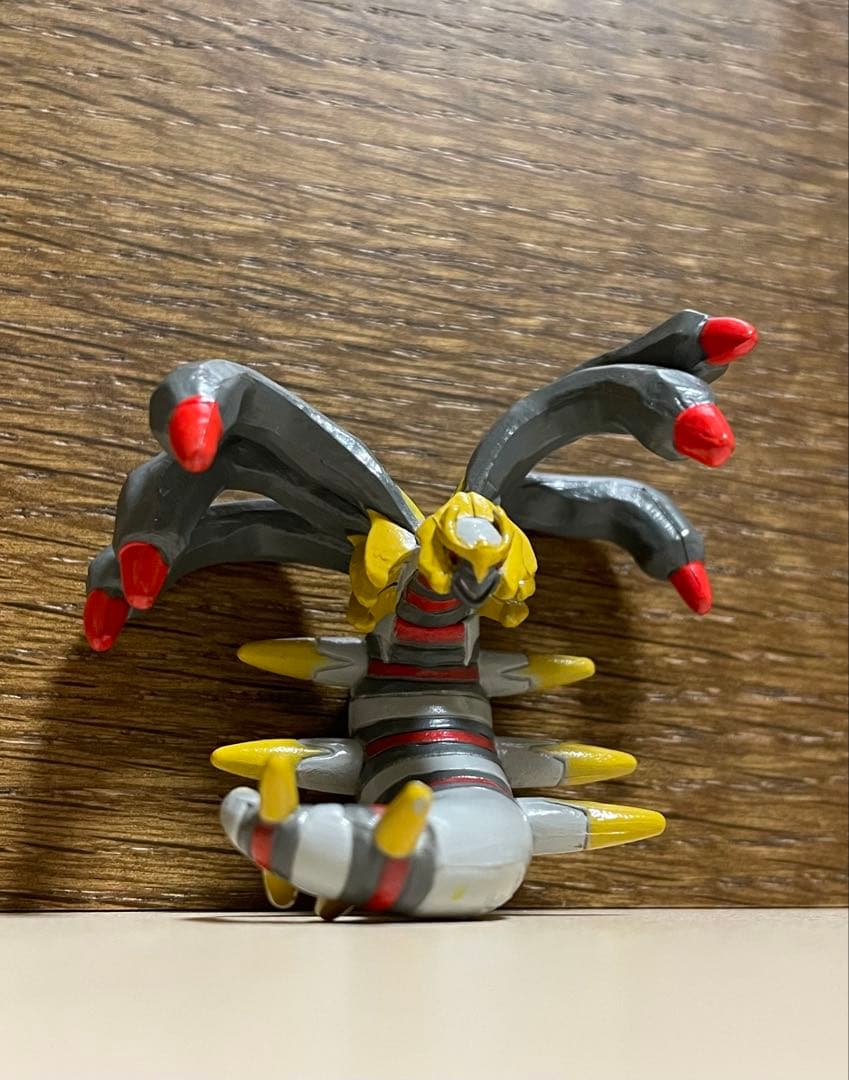 ポケモン クリッピングフィギュア PART-4 ギラティナ(オリジンフォルム