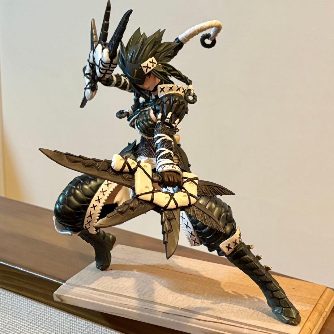 モンスターハンター ナルガU装備 ガレージキット 完成品 - メルカリ