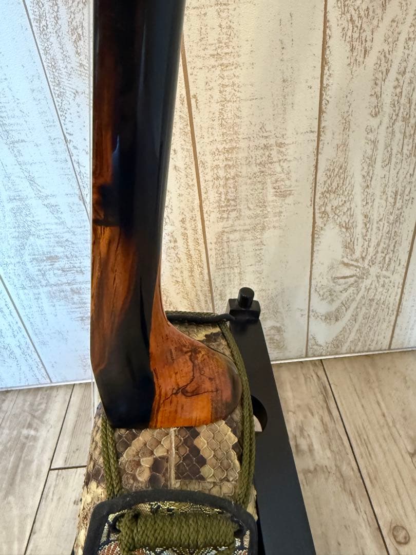 八重山黒木 漆塗り 三線