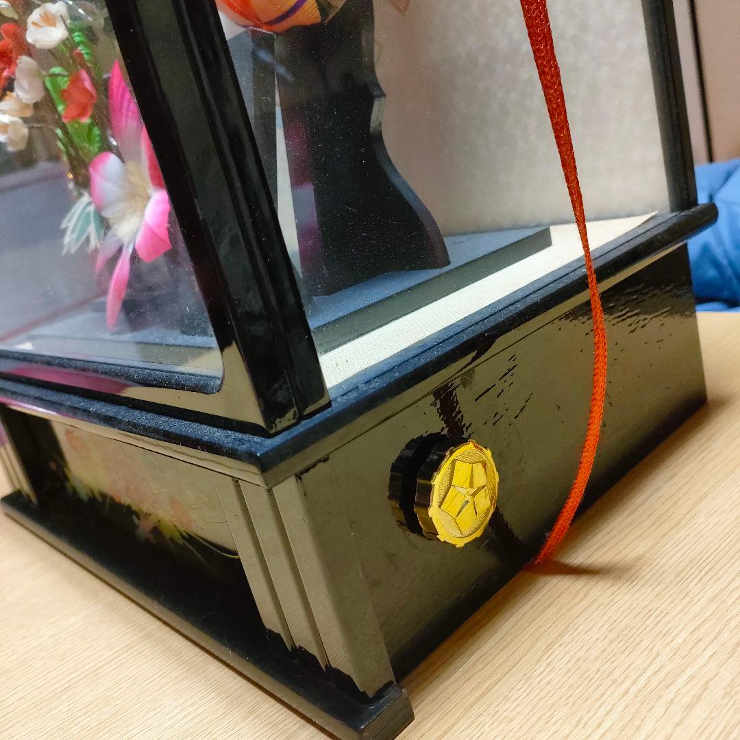 伝統的 羽子板人形 ガラスケース入り - メルカリ