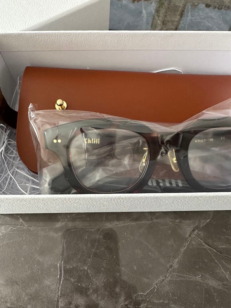chiiiibag 新品未使用 メガネ 受注生産 ブラウン - メルカリ