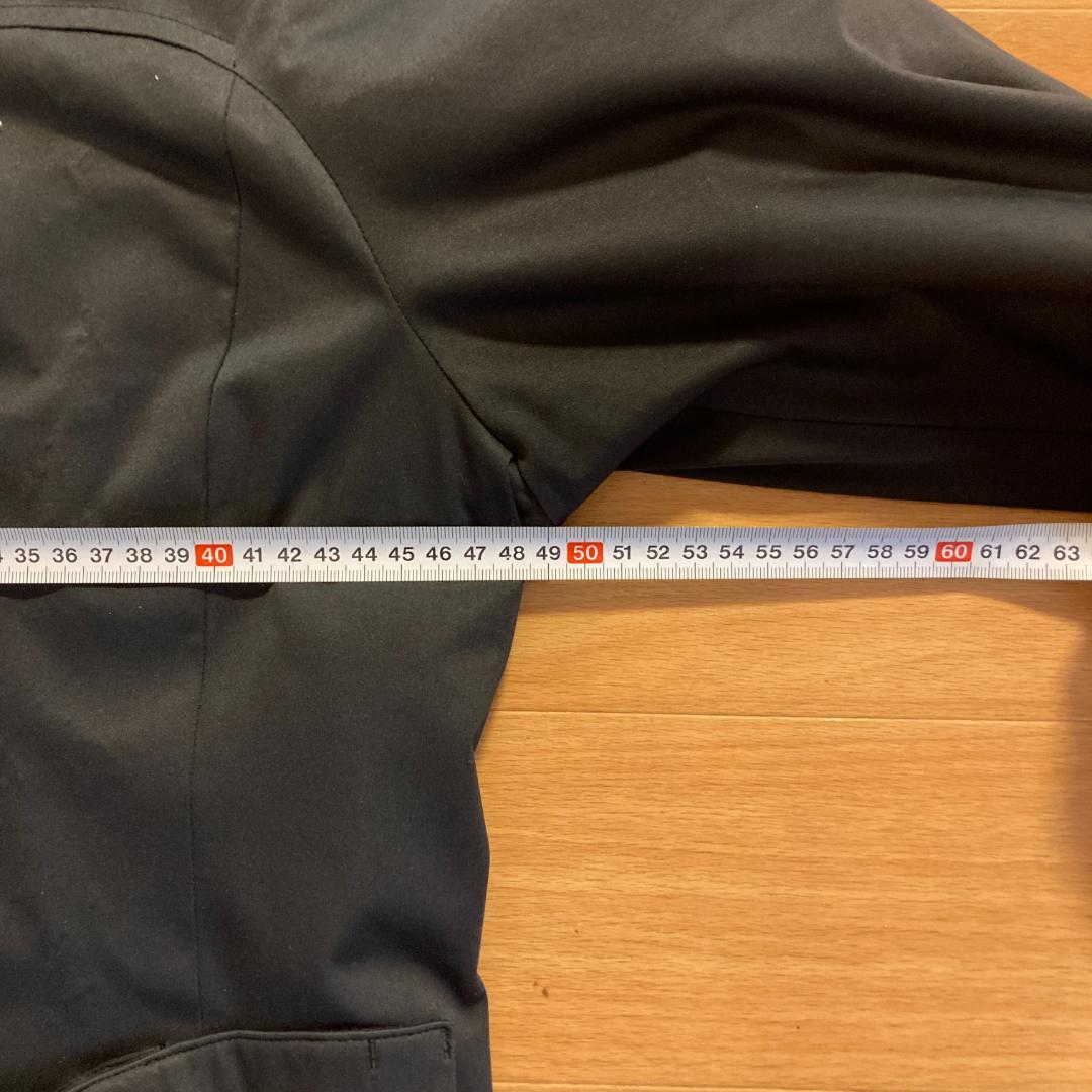 バーバリーゴルフ 2WAYフード取り外し可 薄手ジャケット 黒〜濃紺