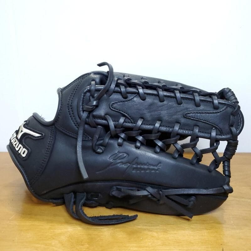 ミズノ イチローモデル 限定 グローバル版 プラチナラベル 外野用 軟式