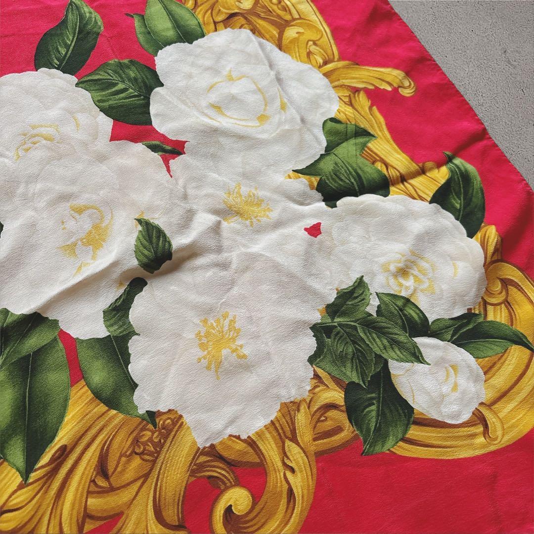 CHANEL✨シルクスカーフ カメリア柄 赤×ゴールド ヴィンテージ