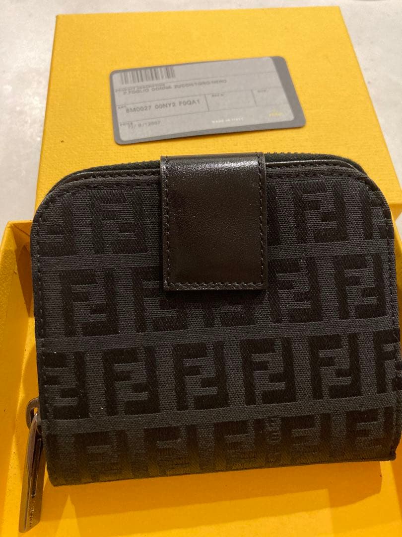 Fendi ブラック モノグラム 二つ折り財布 FENDI フェンディ 2つ折り財布/FENDI DIAGONAL WALLET メンズ | メンズ