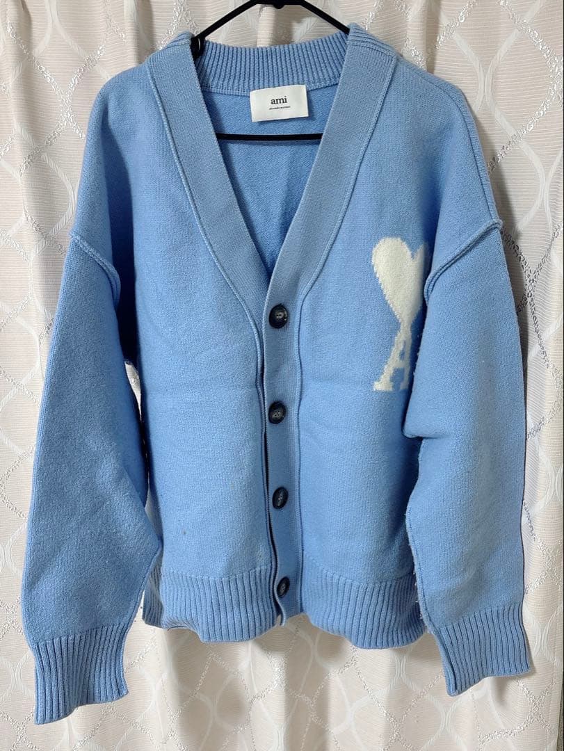 AMI Paris アミパリス カーディガン ブルー ハートロゴ 正規品 中古・古着通販】AMIPARIS (アミパリス) Vネック ハートロゴ ウール
