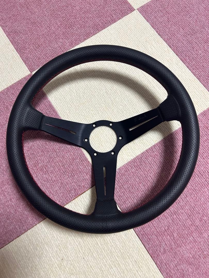 月末まで値下げ！正規品ナルディディープコーンステアリングφ35 レッドステッチ NARDI [ NARDI CLASSIC LEATHER 35φ ] 350mm SPORTS TYPE ラリー
