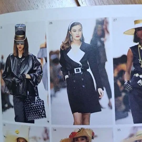 イブサンローラン リブゴーシュ ワンピース（ルックブック、ハンガー付き）