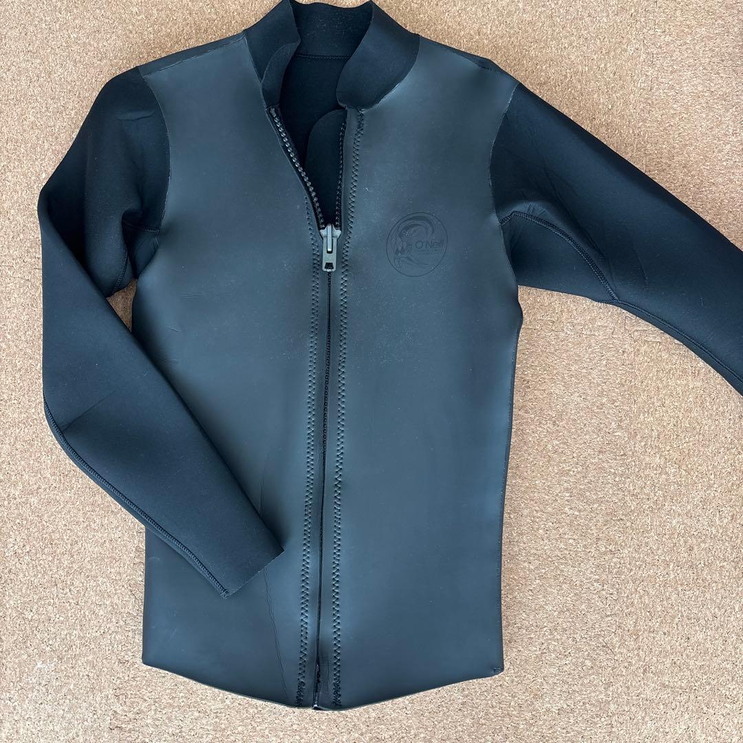 O'Neill オニール ブラック タッパー フロントジッパー　新品同様 O'NEILL（オニール） 24 O'NEILL 長袖タッパー ウェットスーツ