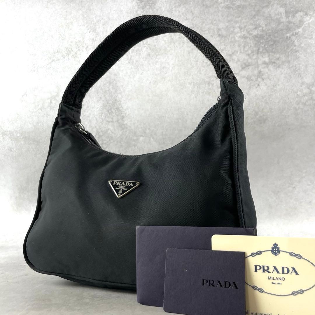 入手困難✨ プラダ PRADA アクセサリーポーチ ナイロン ブラック 三角ロゴ