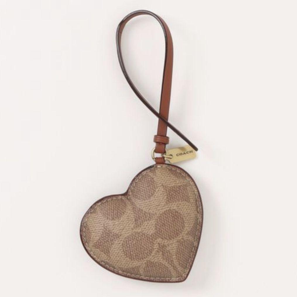COACH ハートパフィ バッグチャーム シグネチャー COACH（コーチ） キーホルダー ハート パフィ バッグ チャーム