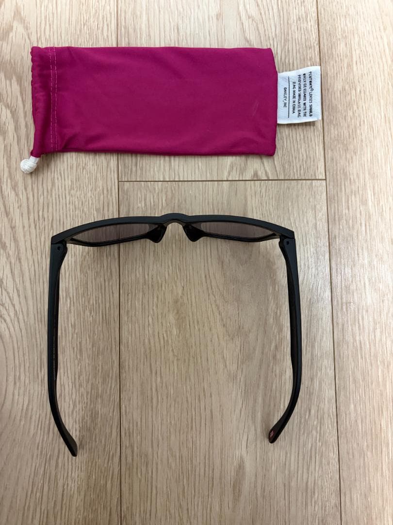 の*ぶ様 正規品 OAKLEY ブラック サングラス ソフトケース付き - 小物