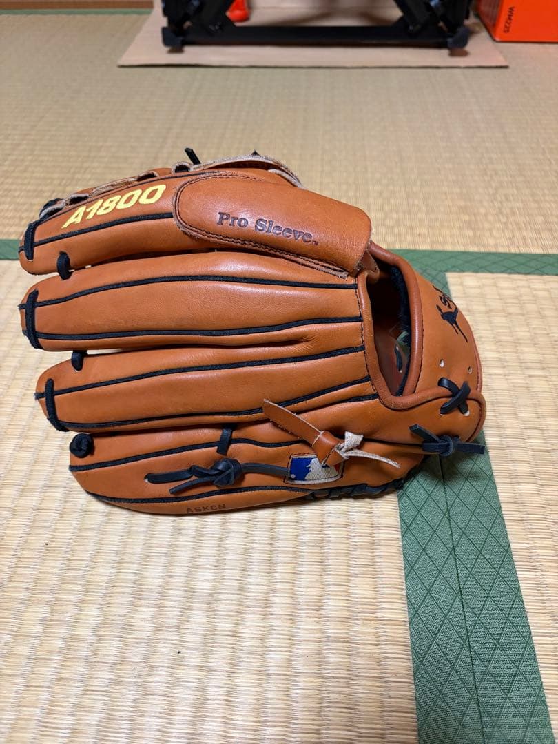 ⚾️即購入歓迎 Wilson A1800 グローブ 投手用 軟式向き - メルカリ