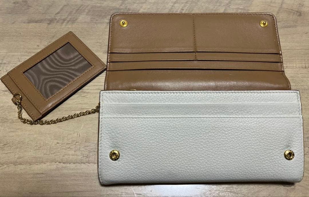 中古】プラダ ヴィッテロダイノレザー フラップタイプ 長財布