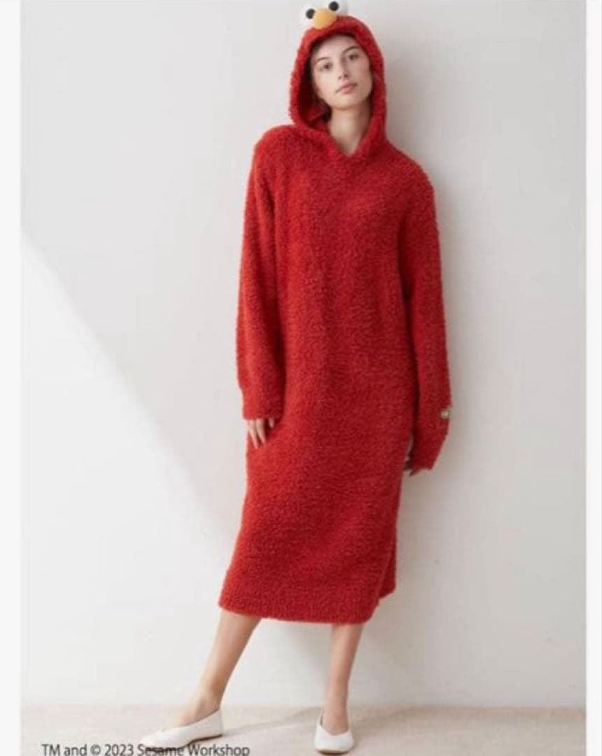 新品タグ付　ジェラートピケ セサミストリートコラボ　エルモワンピース gelato pique（ジェラート ピケ）【SESAME STREET】エルモワンピース