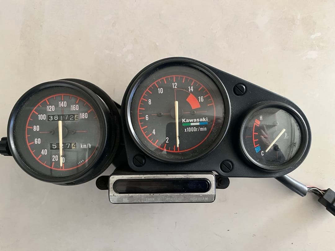 zxr400 純正メーター カワサキ（Kawasaki） ZRX400 メーター 純正 中古 1994年式外し ZR400E
