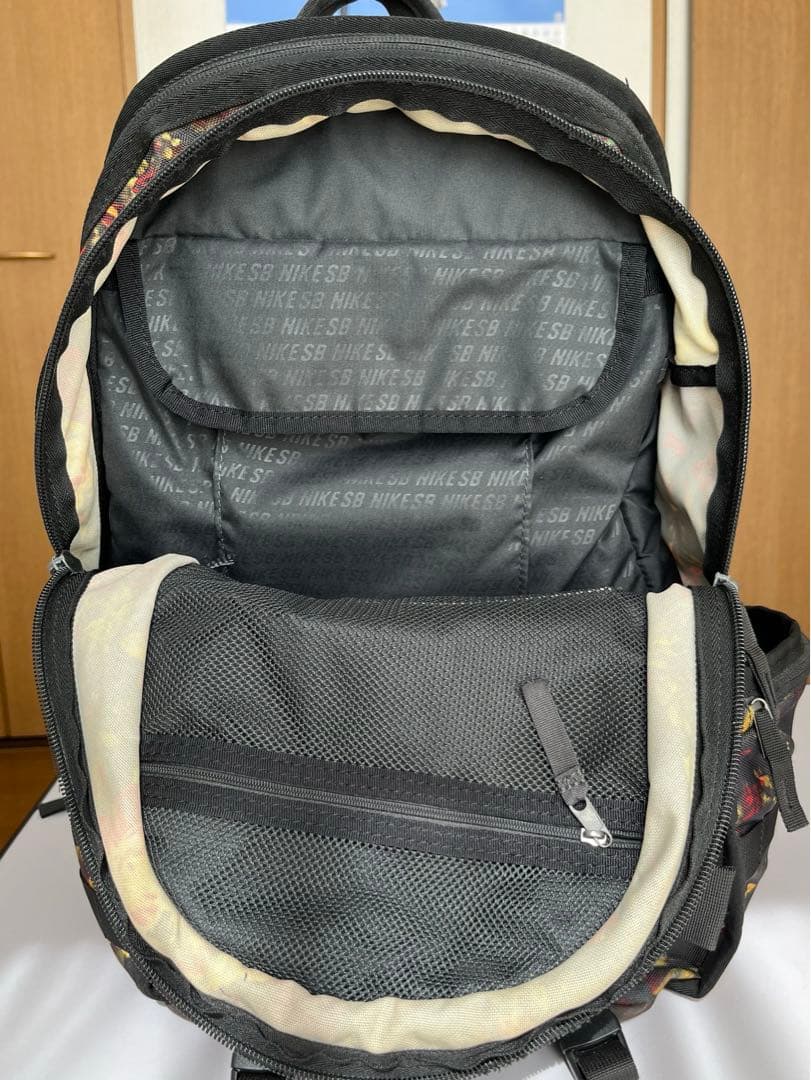 NIKE SB Premium graphic backpack 花柄 リュック - メルカリ