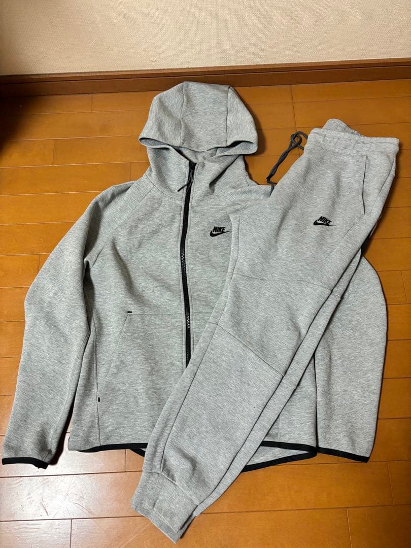 イラン軍　NIKEテックフリーススウェット上下セット サイズM NIKE ロゴ テックフリース セットアップ TECH FLEECE (Nike/パーカー