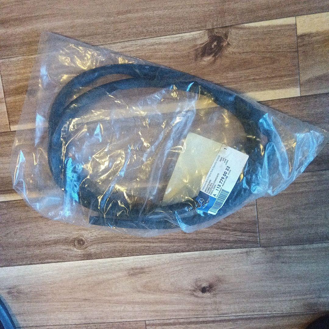 メルセデス・ベンツ W113 SL 縦目ウェザーストリップセット - メルカリ