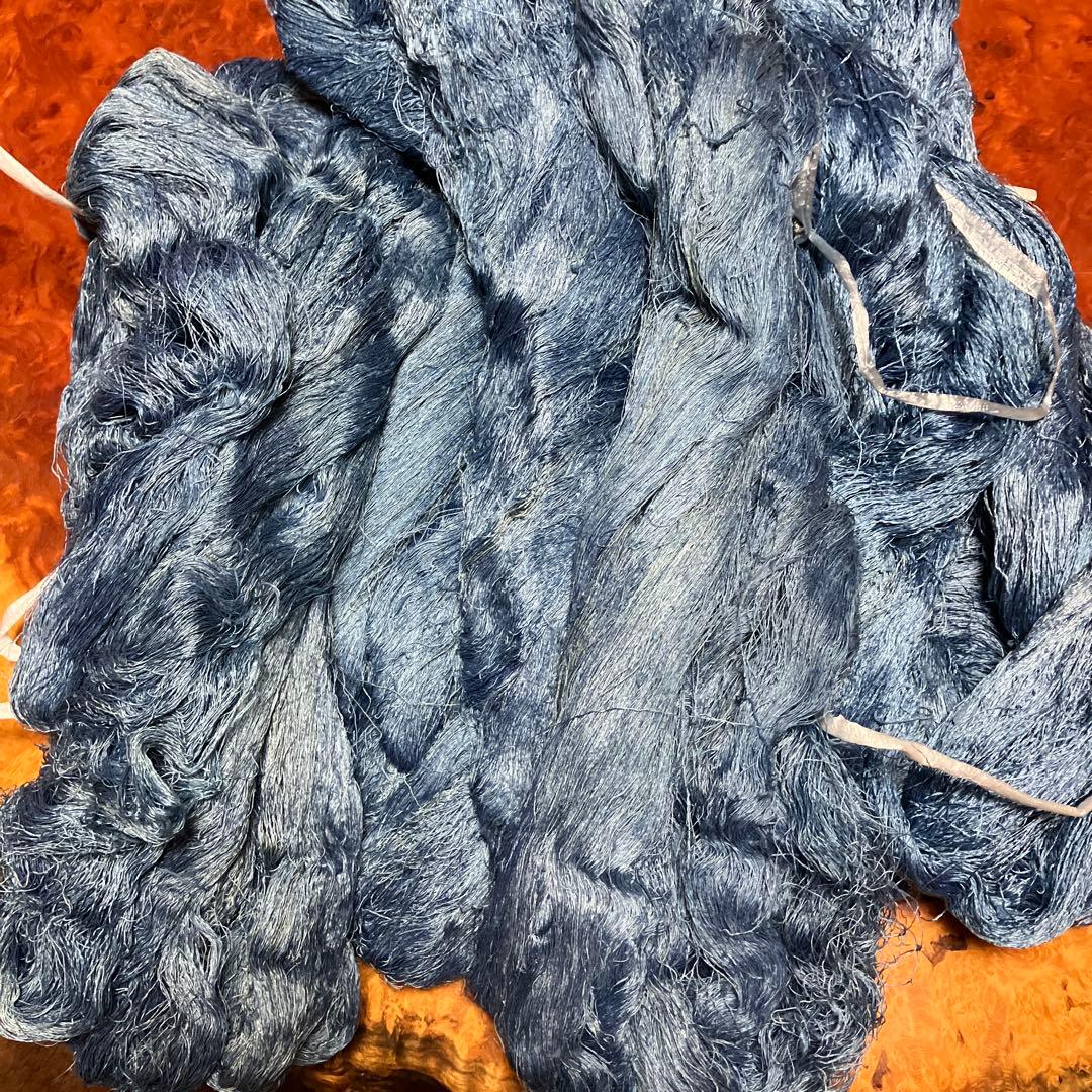 9.藍染絹糸　経糸　2kg 絹糸 草木染「藍染」極太 1カセ シルク100％ 天然染料 かがり糸 刺繍