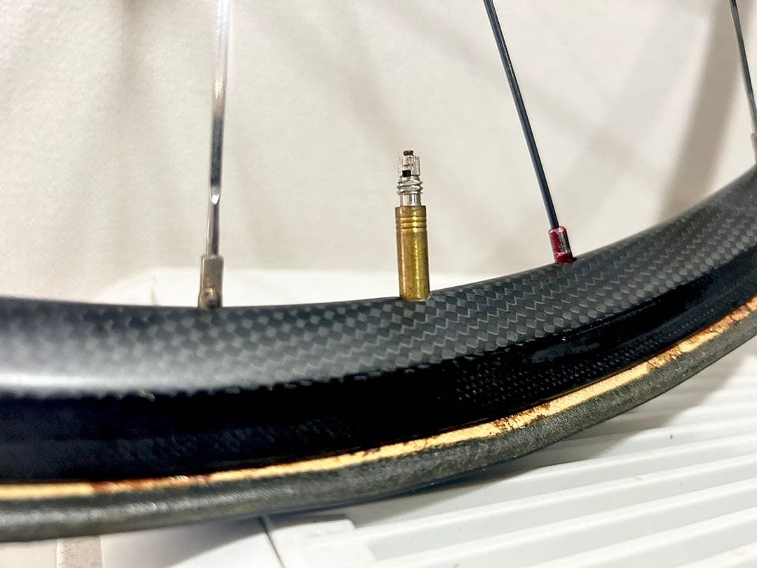 カーボン製 完組ホイール】 軽量950g！クラック有チューブラータイヤ付