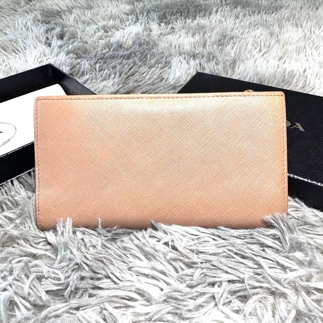 PRADA サフィアーノレザー 二つ折り財布 ベージュ - メルカリ