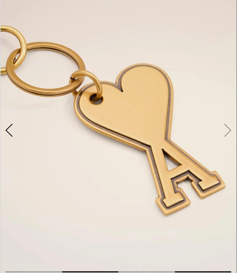 《新品》アミパリス　キーホルダー　ゴールド