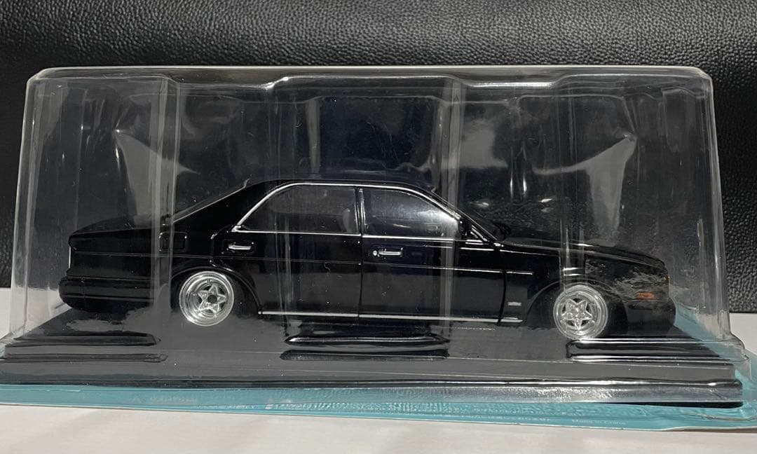 1/24 アシェット 国産名車 NISSAN グロリア 改造車 カスタム 旧車