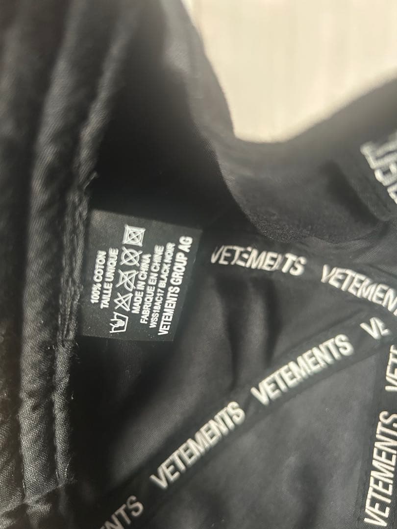 鑑定済】デムナ期 ヴェトモン VETEMENTS キャップ - メルカリ