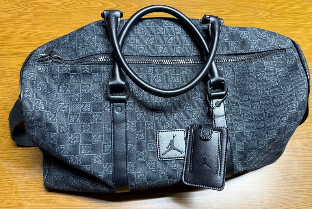 ジョーダン モノグラム ボストンバッグ 25L JORDAN 楽天市場】ジョーダン ダッフルバッグ 容量25L JORDAN Monogram Duffle