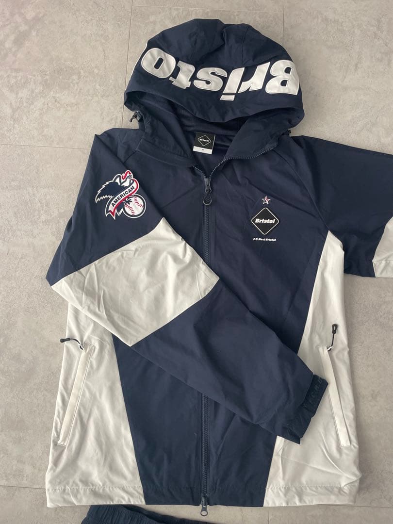 定価90000円　F.C.Real Bristol Mサイズ　セットアップ