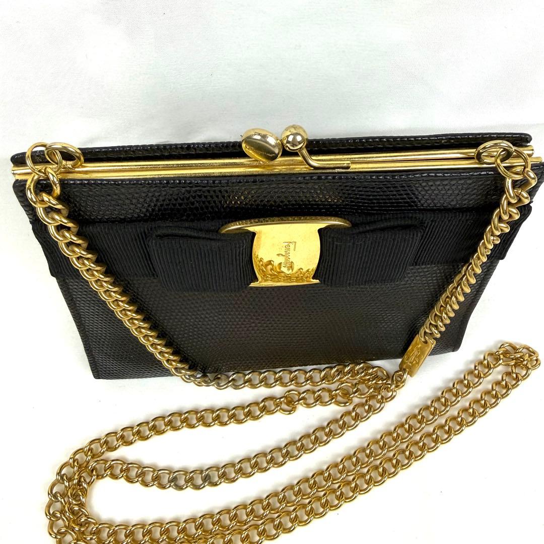 美品✨フェラガモ ショルダーバッグ ヴァラリボン リザード がま口