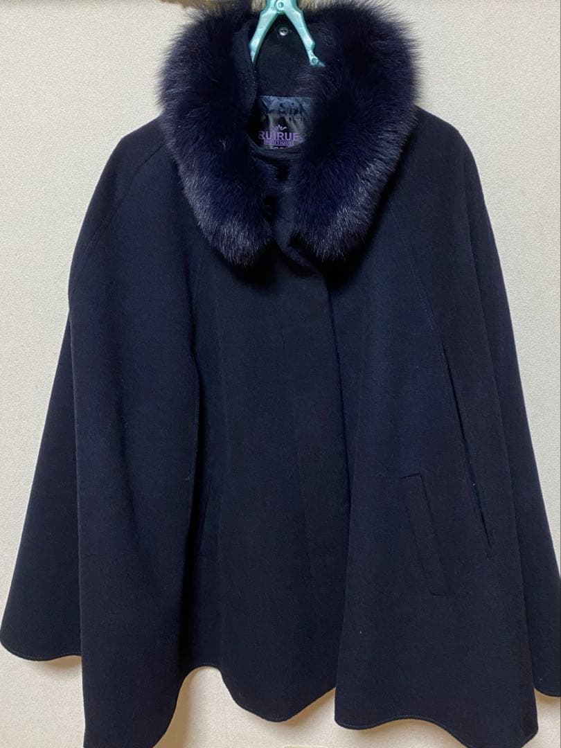 ３日間限定週末値下げ　ファー付きネイビーコート　ポンチョ型　未使用に近い ポンチョコート コート レディース 冬 大きいサイズ 3L ポンチョ