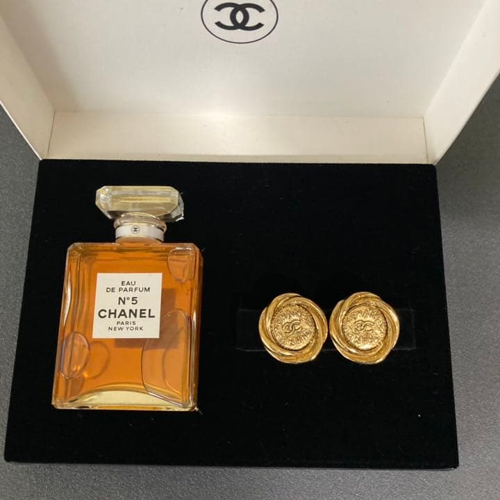 CHANEL シャネル　イヤリング 香水 No.5 セット 未使用　ビンテージ 中古・古着通販】CHANEL (シャネル) ヴィンテージイヤリング｜ブランド