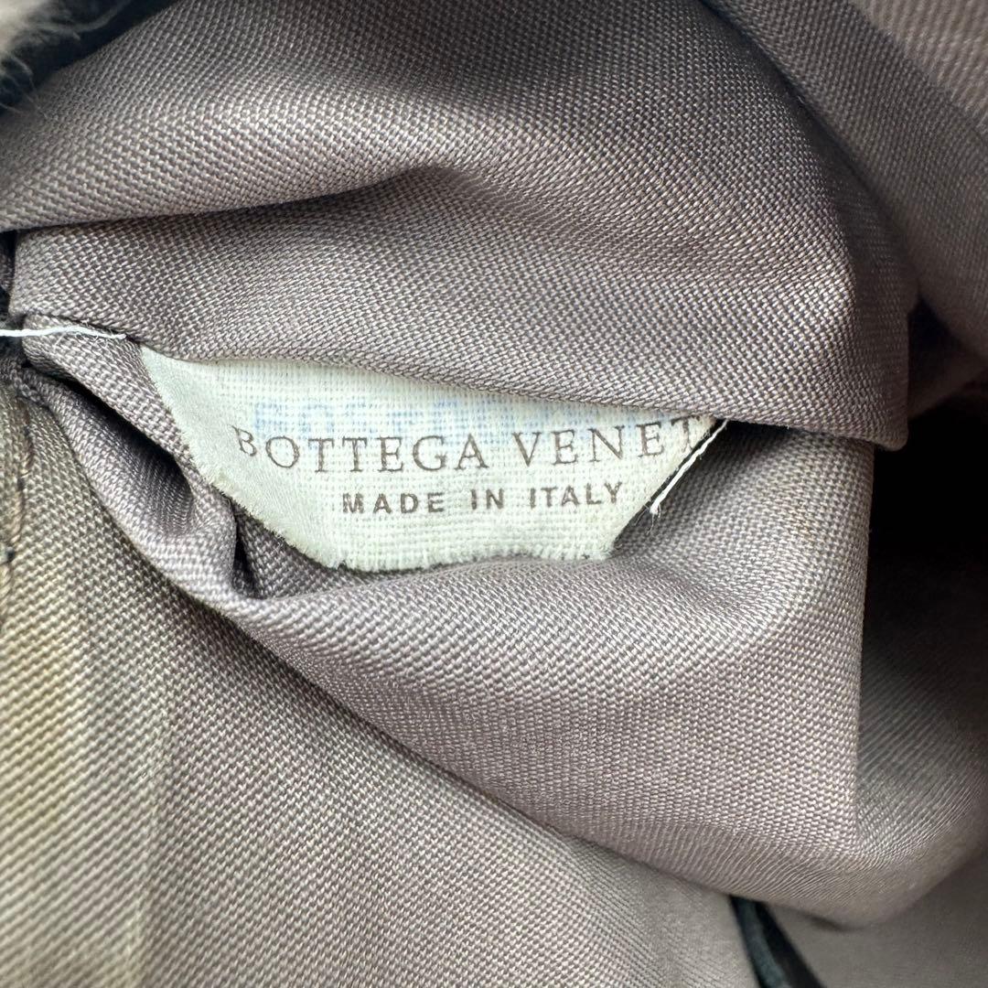 美品✨BOTTEGA VENETA ボディバッグ 黒色 オールレザー保存袋付き 美品✨