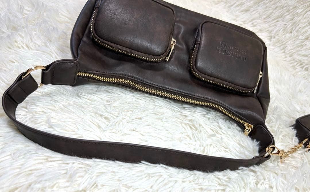 ALLISON BROWN ショルダーバッグ ポーチ付き チョコレート