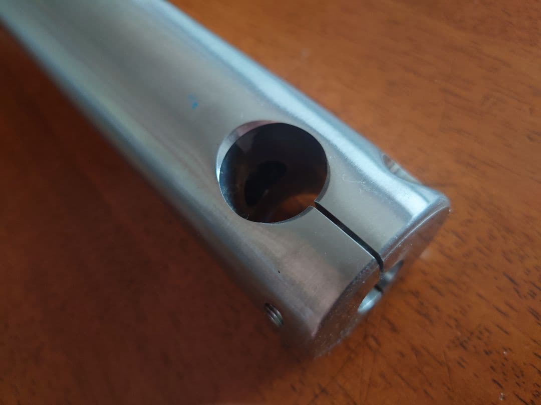 ゼファー750ボトムケース(右側)