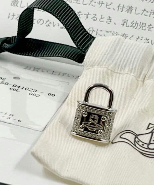 Vivienne Westwood 南京錠 シングルピアス SV925 - メルカリ