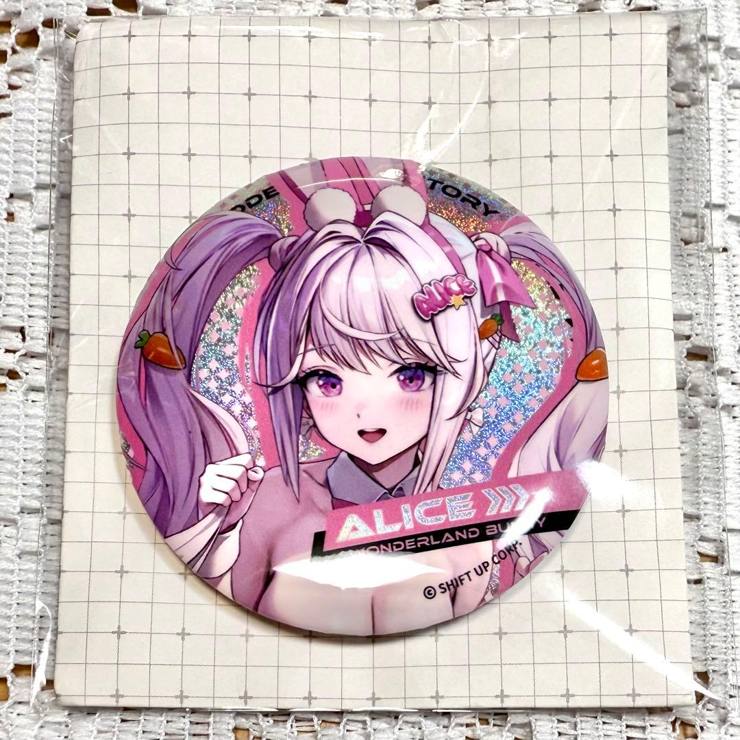 勝利の女神:NIKKE アリス 韓国限定 ホログラム 缶バッジ - メルカリ