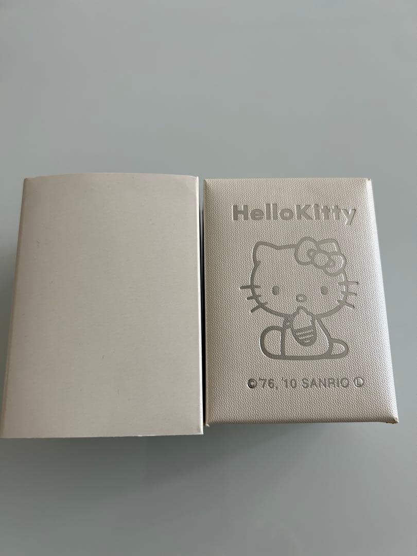 Hello Kitty 誕生３５周年記念高級ホワイトセラミック宝飾ウォッチ ハローキティ誕生35周年記念 高級ホワイトセラミック宝飾ウォッチ