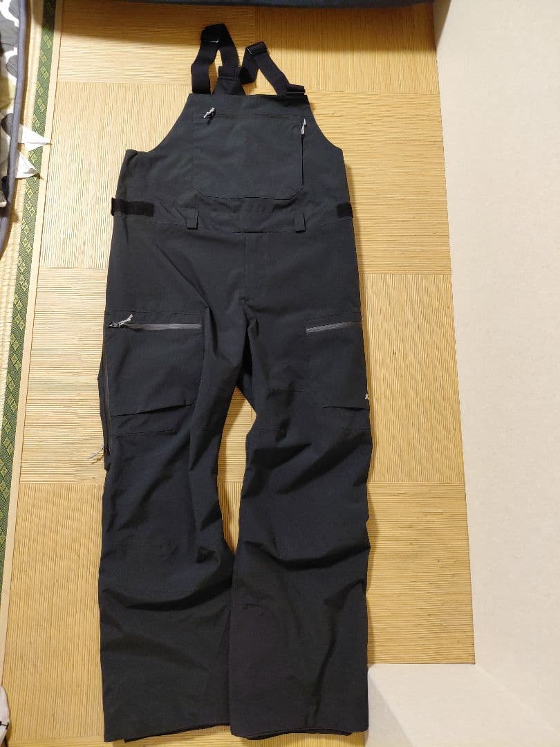 【専用です！】JONES　ジョーンズ　スノーボード　ウエア　ビブ　パンツ 専用です！】JONES ジョーンズ スノーボード ウエア ビブ パンツ 楽天