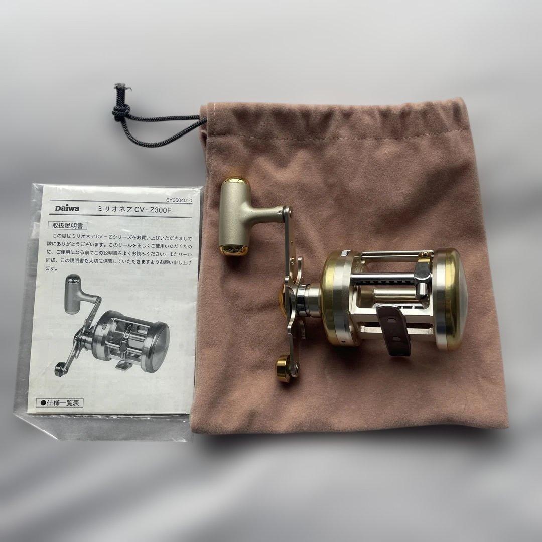 Daiwa CV-Z300F 両軸リール ベイトリール　袋 取扱説明書付き Daiwa CV-Z300F 両軸リール ベイトリール 袋 取扱説明書付き