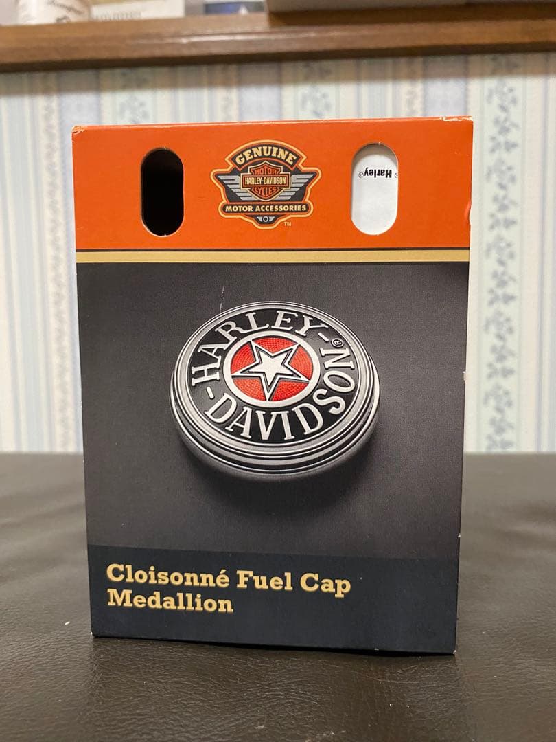ハーレー純正タンクキャップ メダリオン 七宝焼き - メルカリ