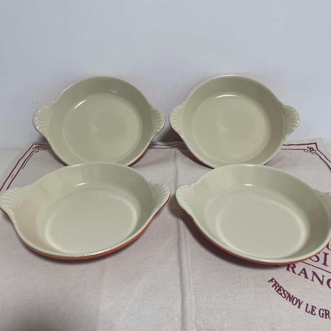 《美品》レア!!ルクルーゼ 4個セット ミニ鍋 ラウンド シャローキャセロール