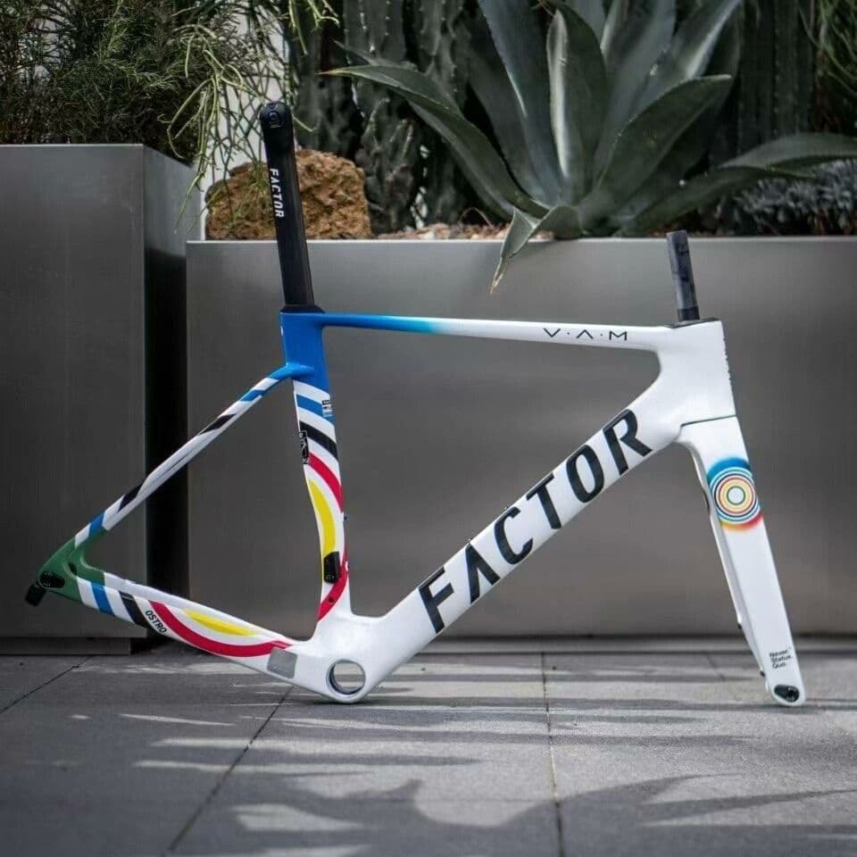 FACTOR OSTRO VAM 2.0 TEAM AMANI×RAPHA 新型 - メルカリ
