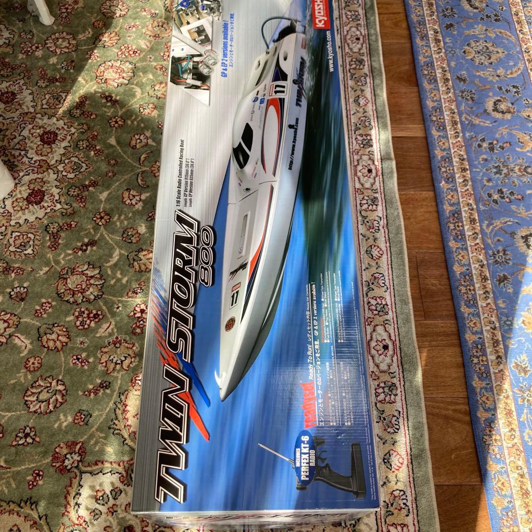 TWIN STORM 800 ラジコンボート Kyosho & DENT: Kyosho GP Twinstorm 800 VE36 Readyset Nitro Boat w